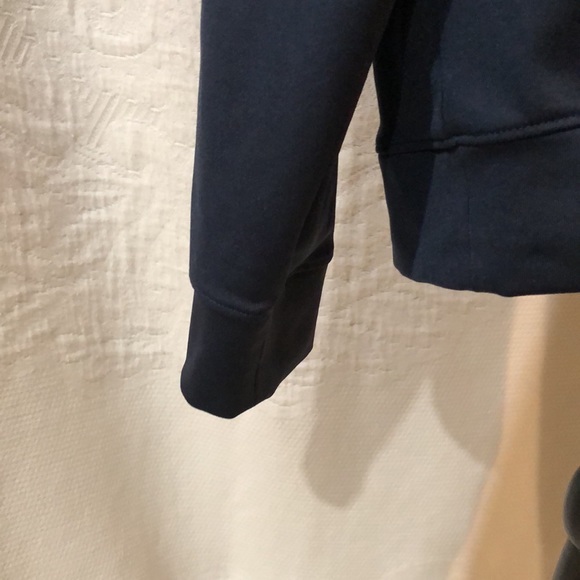 Vineyard Vines performance half zip hooded pullover, size small - Picture 4 of 11